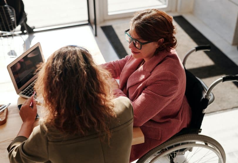 Mentorías para crecer: Acompañamiento a las mujeres con discapacidad en la inserción laboral 