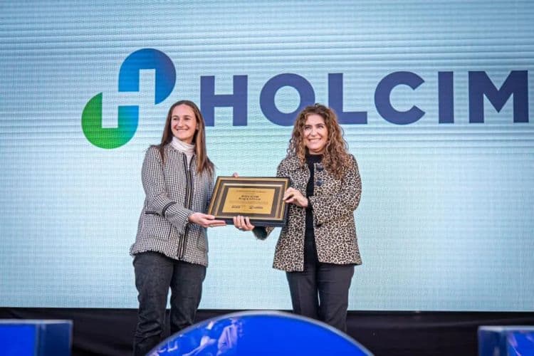 Holcim Argentina: Programa de liderazgo femenino “Construir progreso para todas”